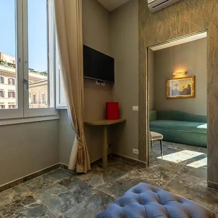 Piazza Di Spagna 51 Luxury 4*