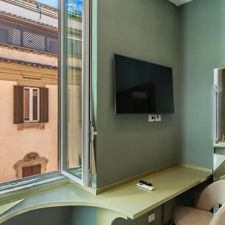 Piazza Di Spagna 51 Luxury 4*